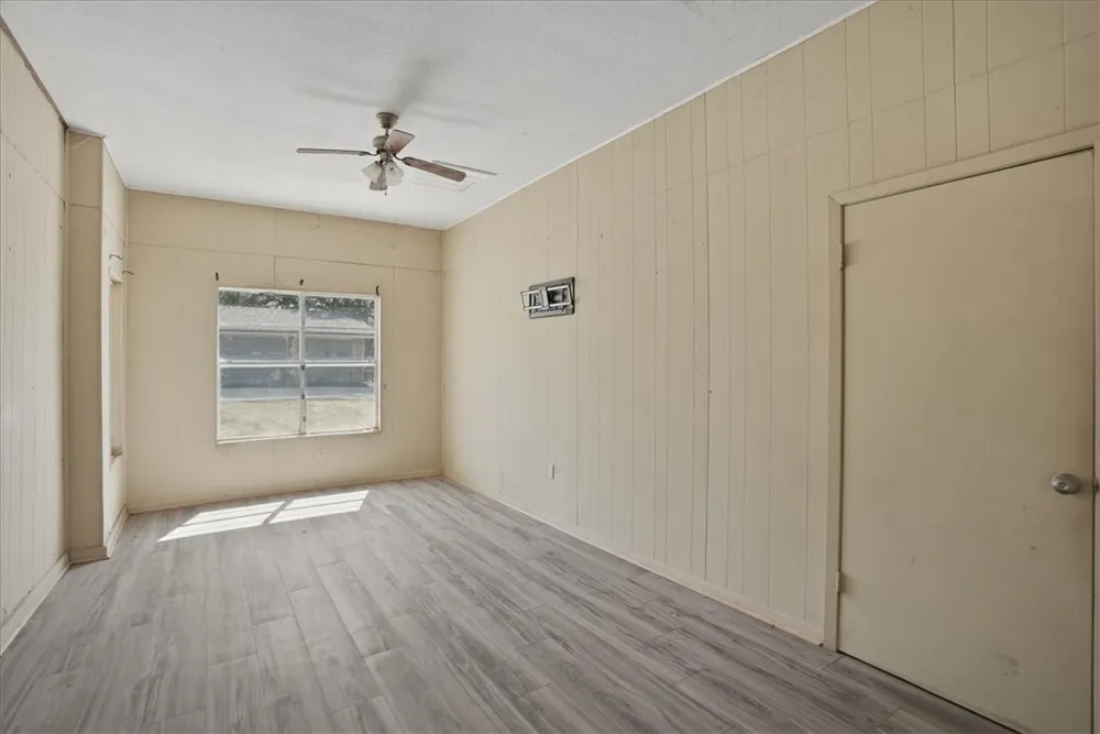 1601 Owens Avenue Three Rivers, TX 78071