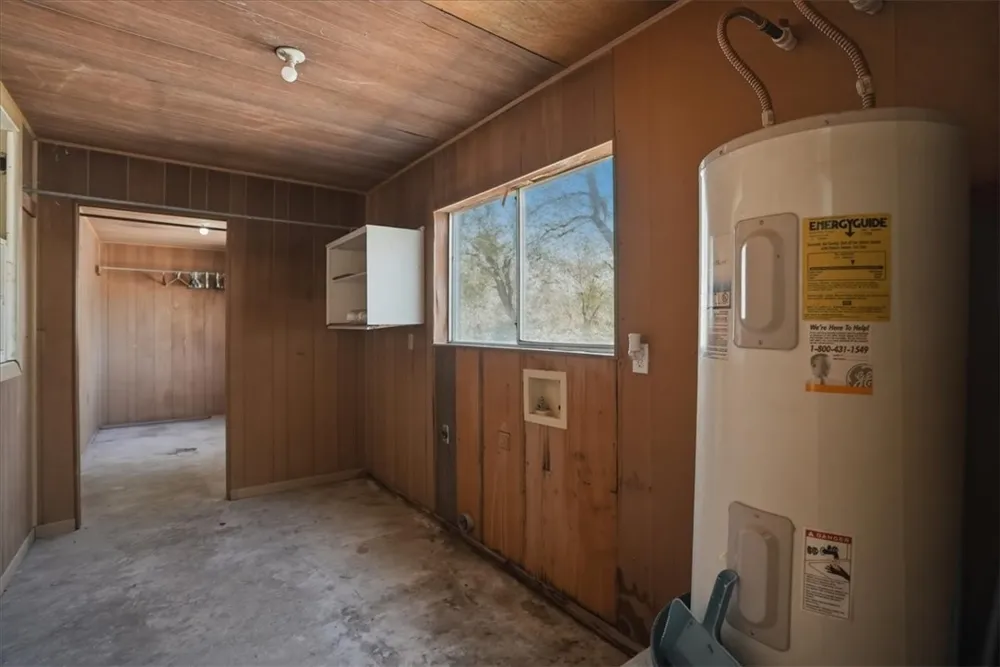 1601 Owens Avenue Three Rivers, TX 78071