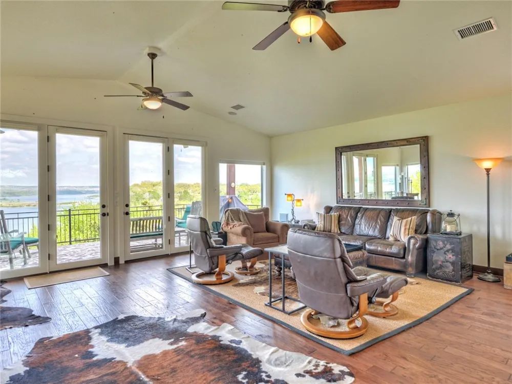 115 Hill Loop Spicewood, TX 78669