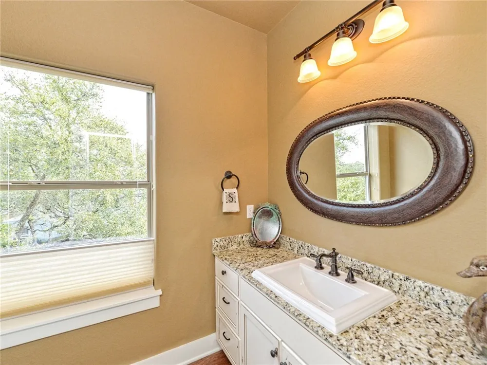 115 Hill Loop Spicewood, TX 78669