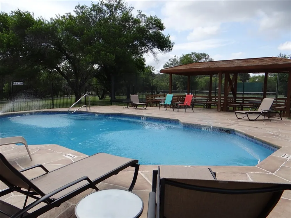 115 Hill Loop Spicewood, TX 78669