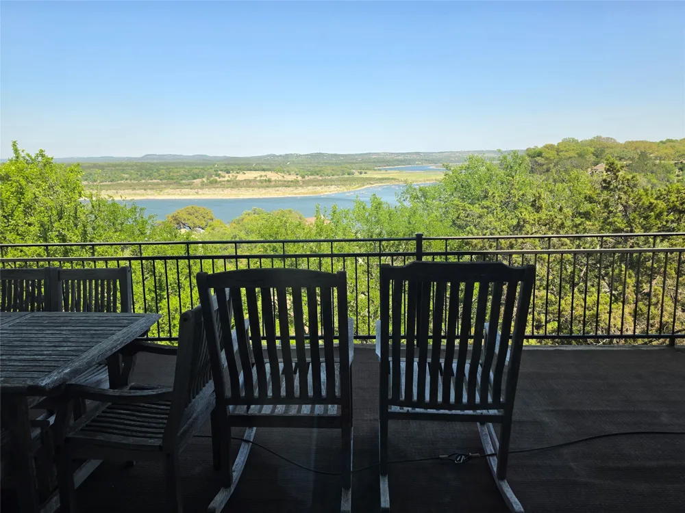115 Hill Loop Spicewood, TX 78669