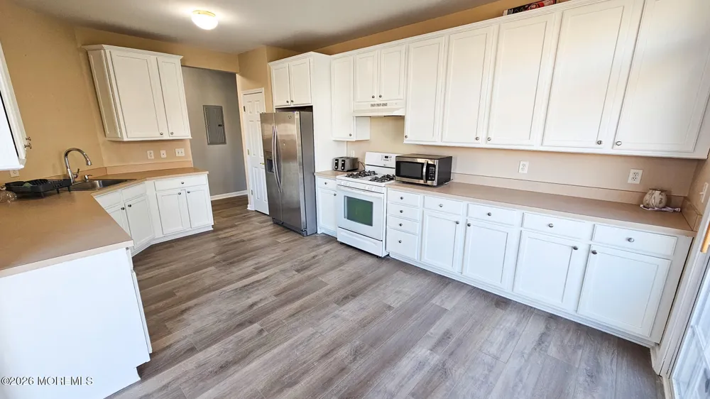 51 Farrah Drive #1611 Manahawkin, NJ 08050