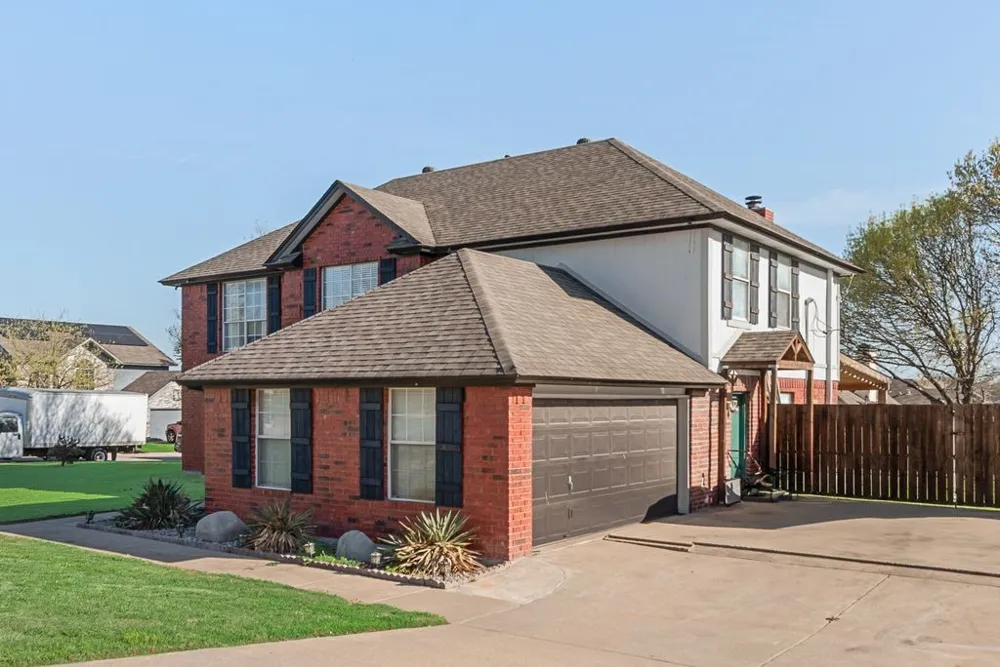 5701 Sea Breeze Lane Fort Worth, TX 76135