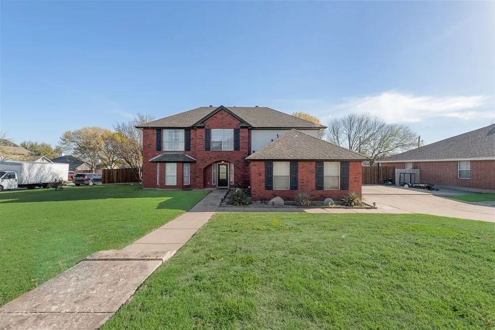 5701 Sea Breeze Lane Fort Worth, TX 76135