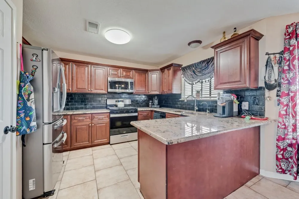 5701 Sea Breeze Lane Fort Worth, TX 76135