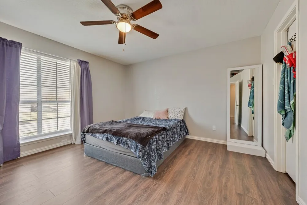 5701 Sea Breeze Lane Fort Worth, TX 76135