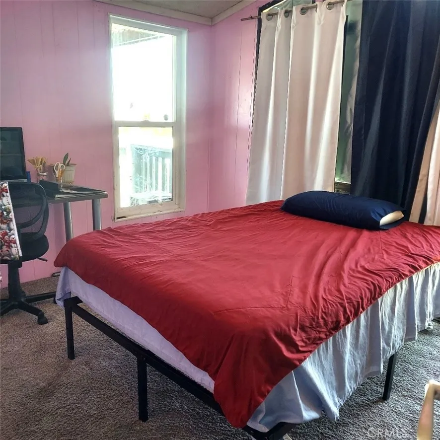 9030 Green Pinon Hills, CA 92372