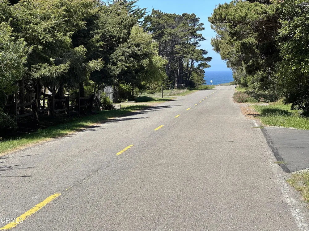33031 Jefferson Way Fort Bragg, CA 95437