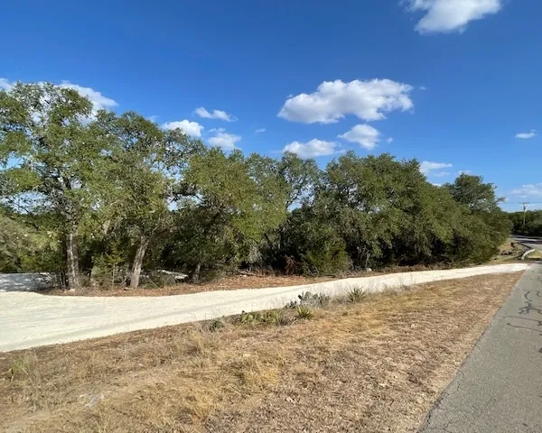 934 Beauchamp Road Dripping Springs, TX 78620