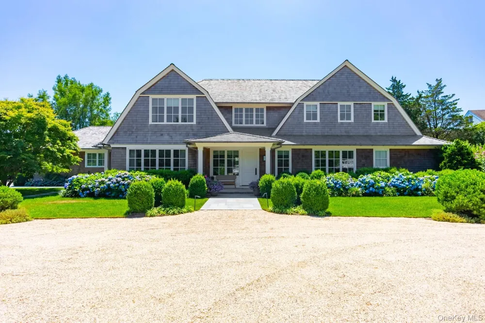 571 Pauls Lane Bridgehampton, NY 11932