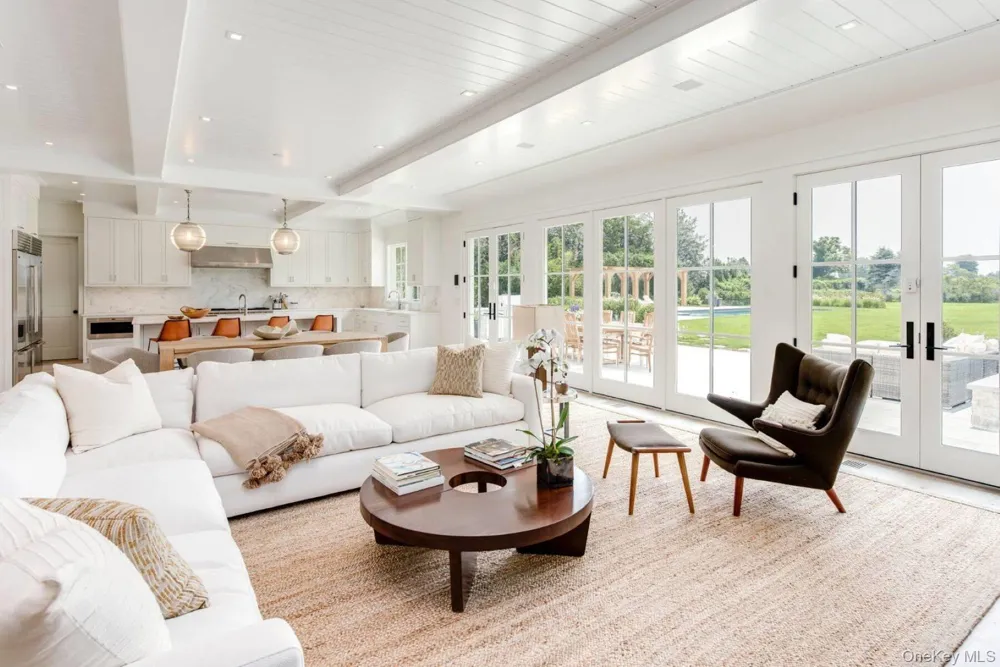 571 Pauls Lane Bridgehampton, NY 11932