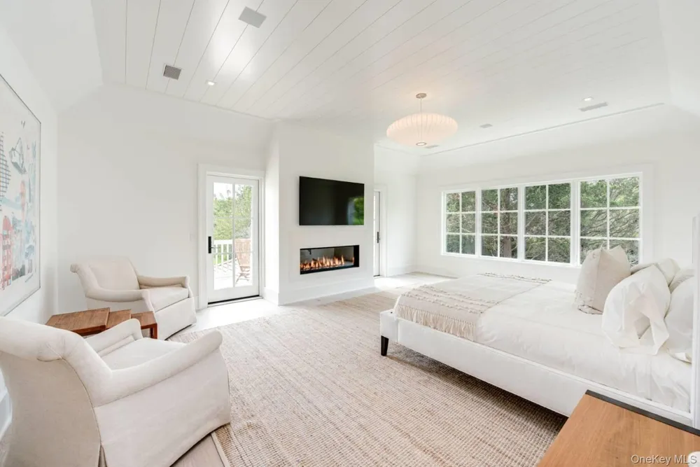 571 Pauls Lane Bridgehampton, NY 11932