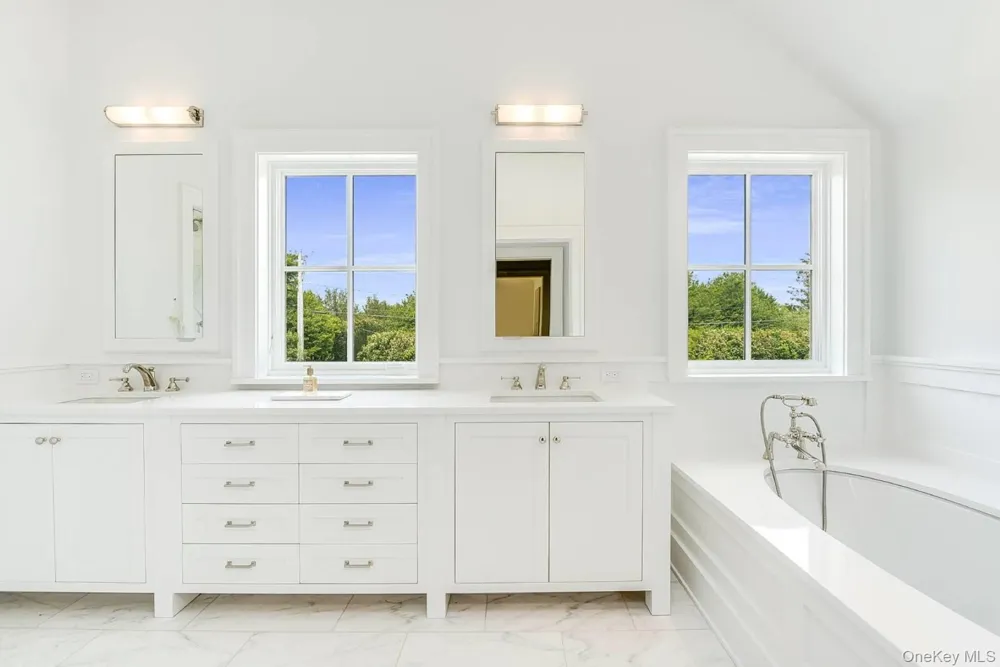 571 Pauls Lane Bridgehampton, NY 11932