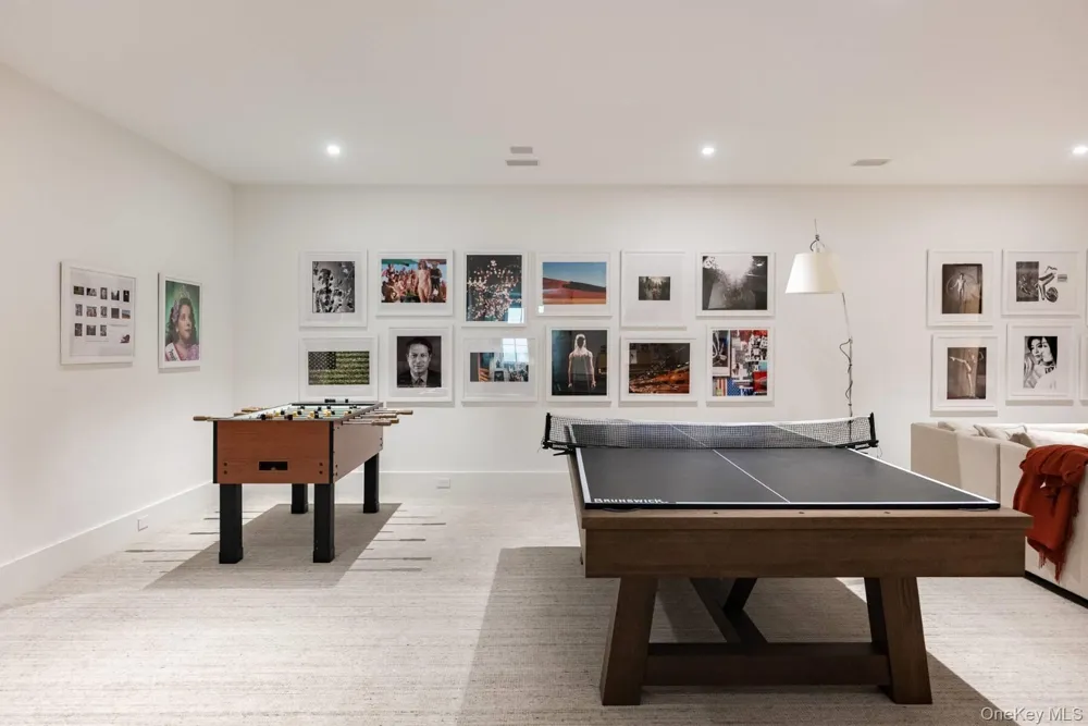 571 Pauls Lane Bridgehampton, NY 11932