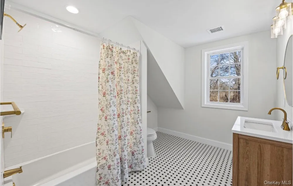 54 Hayground Road Water Mill, NY 11976