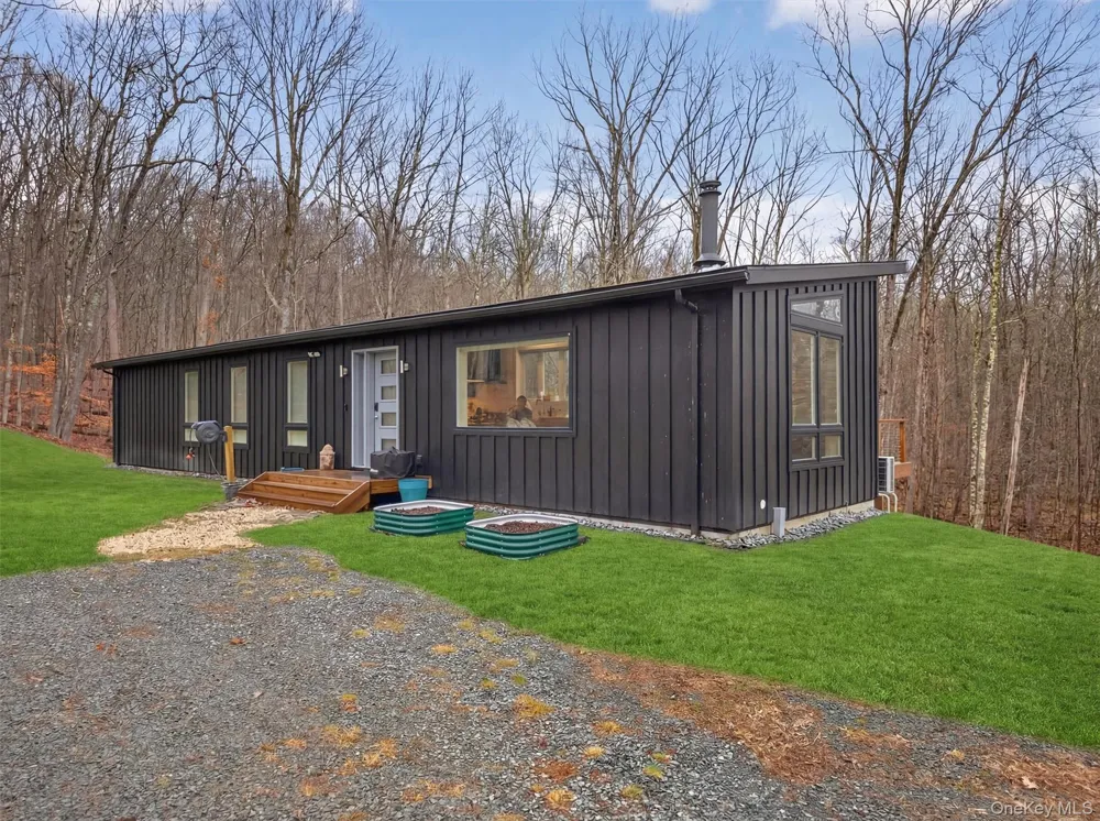 119 Lenni Lenape Road Narrowsburg, NY 12764
