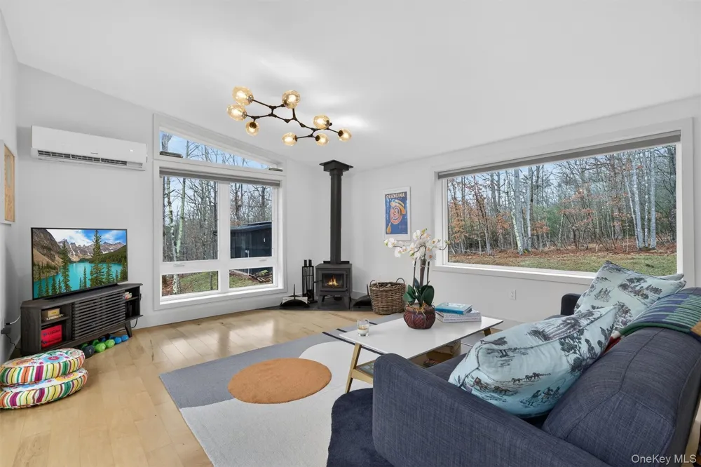 119 Lenni Lenape Road Narrowsburg, NY 12764