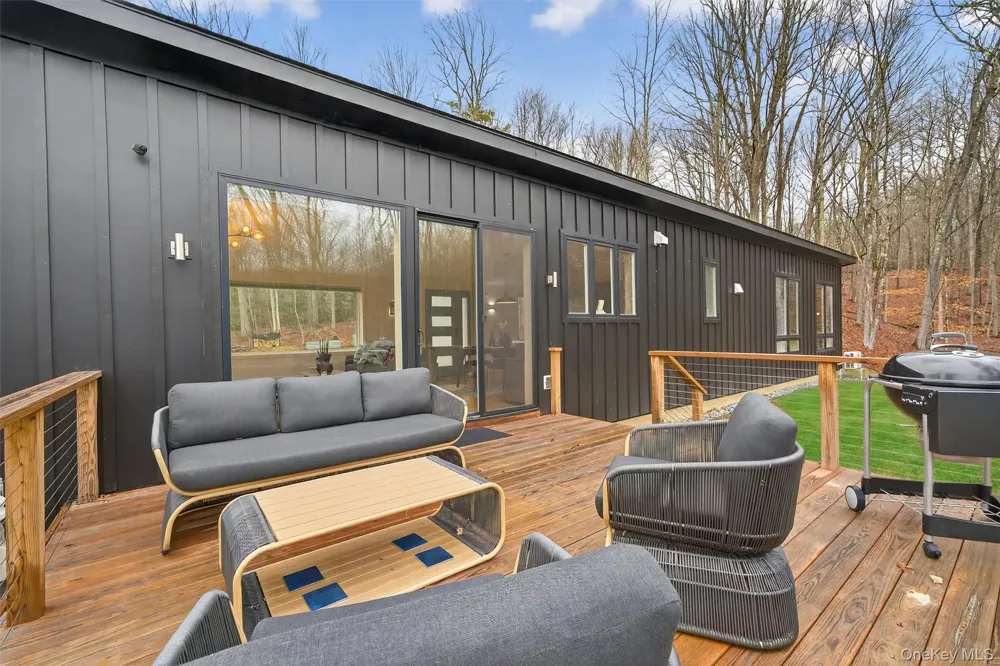 119 Lenni Lenape Road Narrowsburg, NY 12764