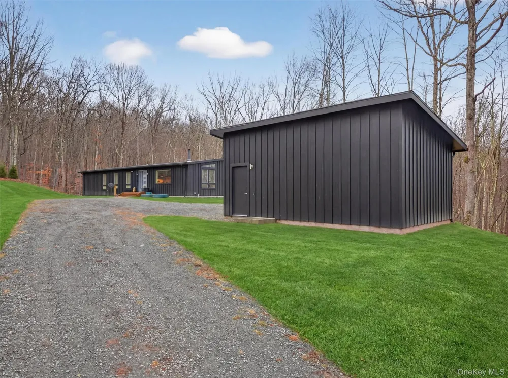 119 Lenni Lenape Road Narrowsburg, NY 12764