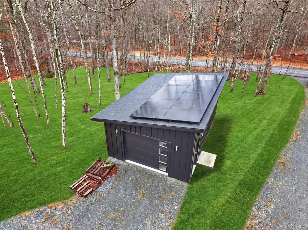 119 Lenni Lenape Road Narrowsburg, NY 12764