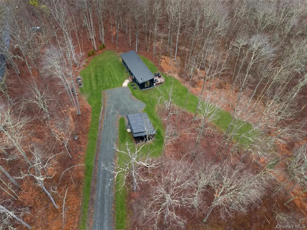 119 Lenni Lenape Road Narrowsburg, NY 12764