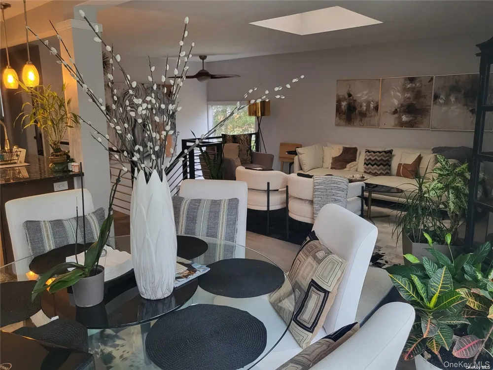 73 Spinney Road East Quogue, NY 11942