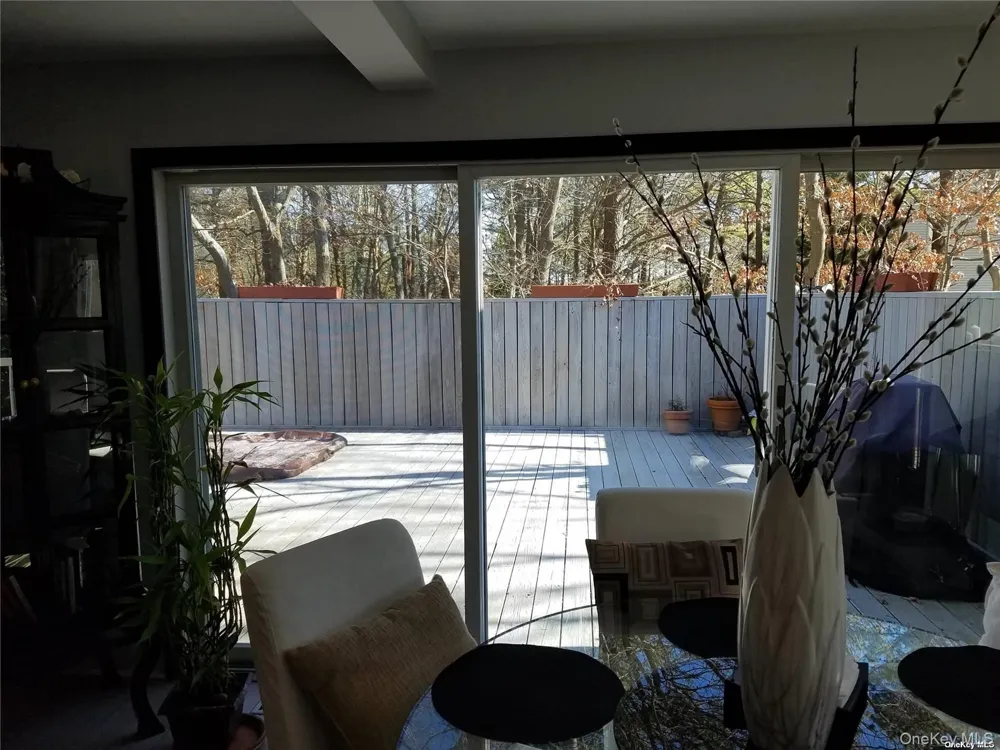 73 Spinney Road East Quogue, NY 11942