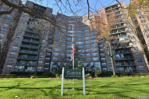 61-20 Grand Central Parkway #A 106