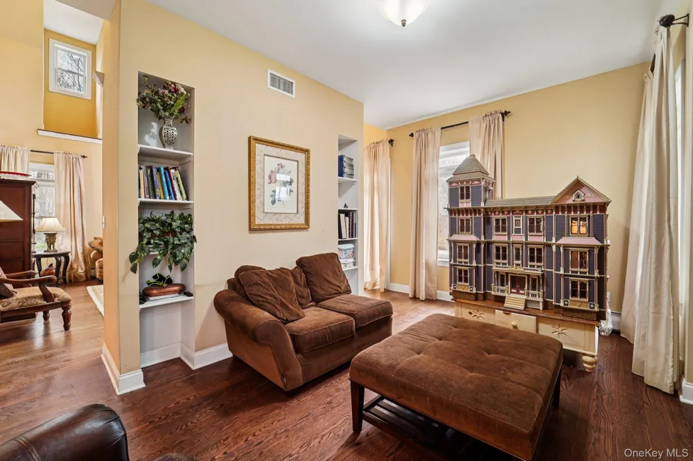 25 Navajo Trail Sloatsburg, NY 10974
