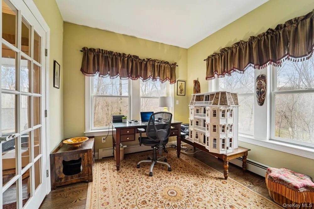25 Navajo Trail Sloatsburg, NY 10974