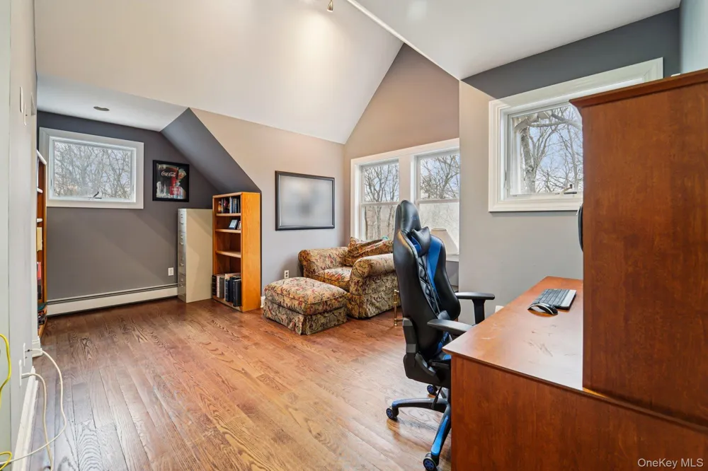 25 Navajo Trail Sloatsburg, NY 10974