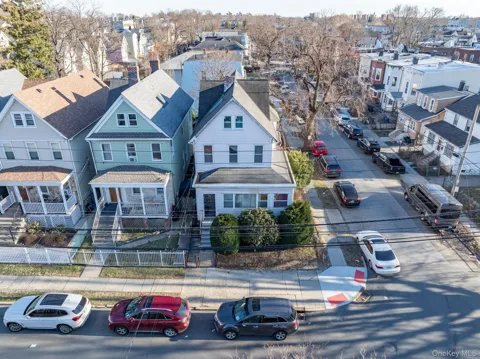164 W 2nd Street