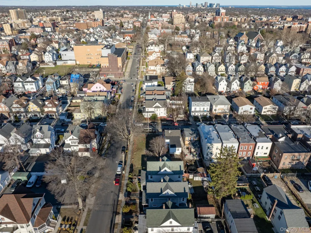 164 W 2nd Street Mount Vernon, NY 10550