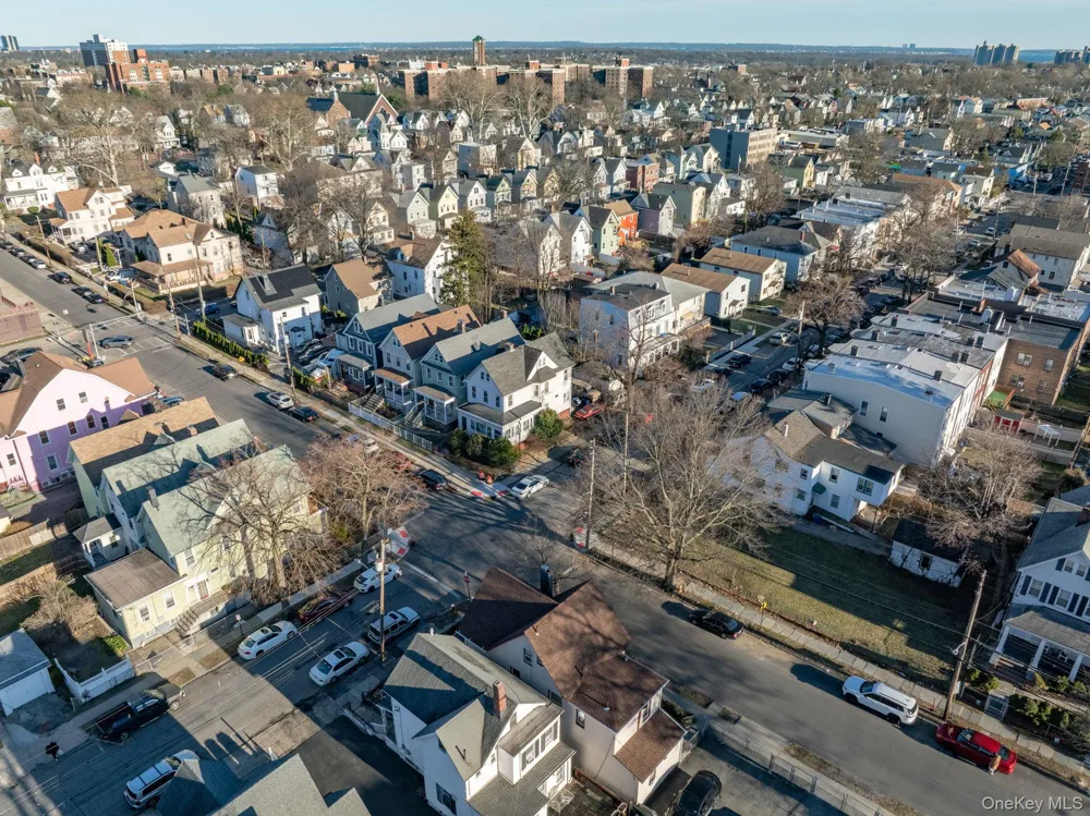 164 W 2nd Street Mount Vernon, NY 10550