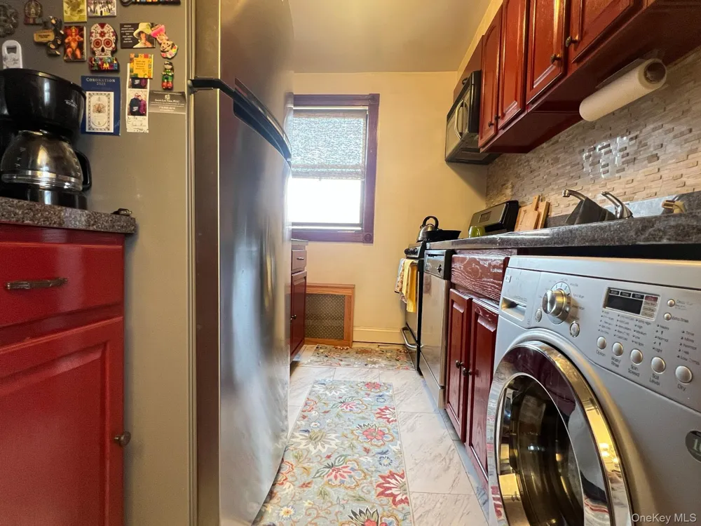 19640 67th Avenue #2nd FL Fresh Meadows, NY 11365