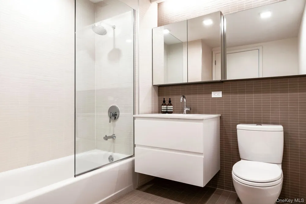 37-40 27th Street #7C Long Island City, NY 11101