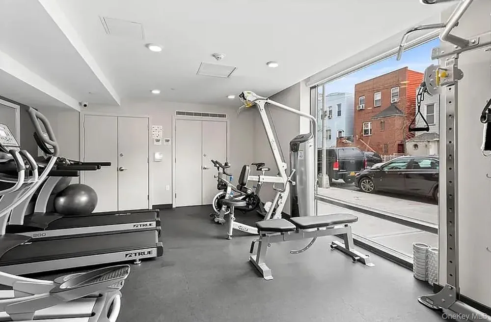 37-40 27th Street #7C Long Island City, NY 11101