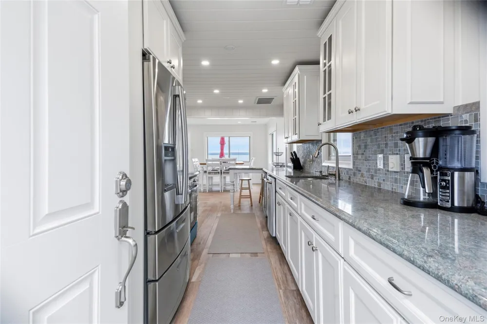 23 Scallop Lane South Jamesport, NY 11970