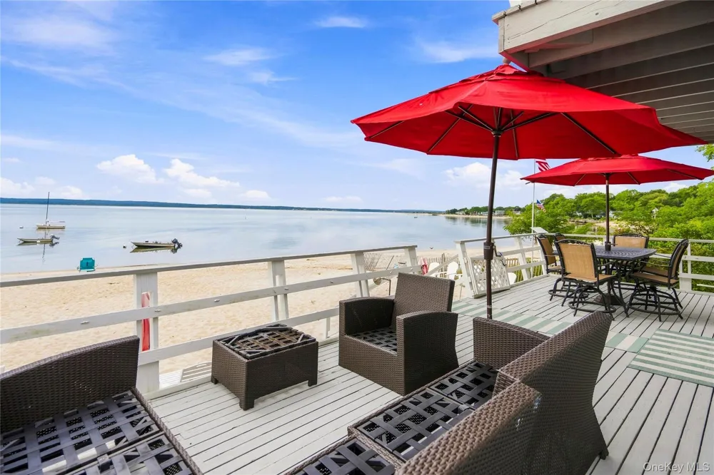 23 Scallop Lane South Jamesport, NY 11970