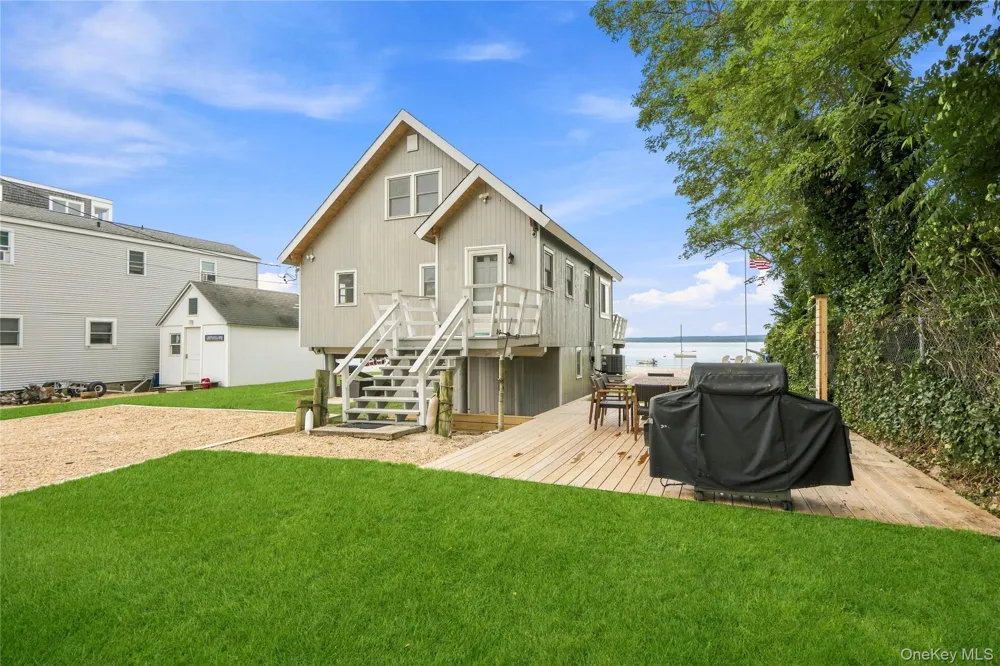23 Scallop Lane South Jamesport, NY 11970
