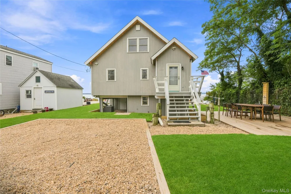23 Scallop Lane South Jamesport, NY 11970