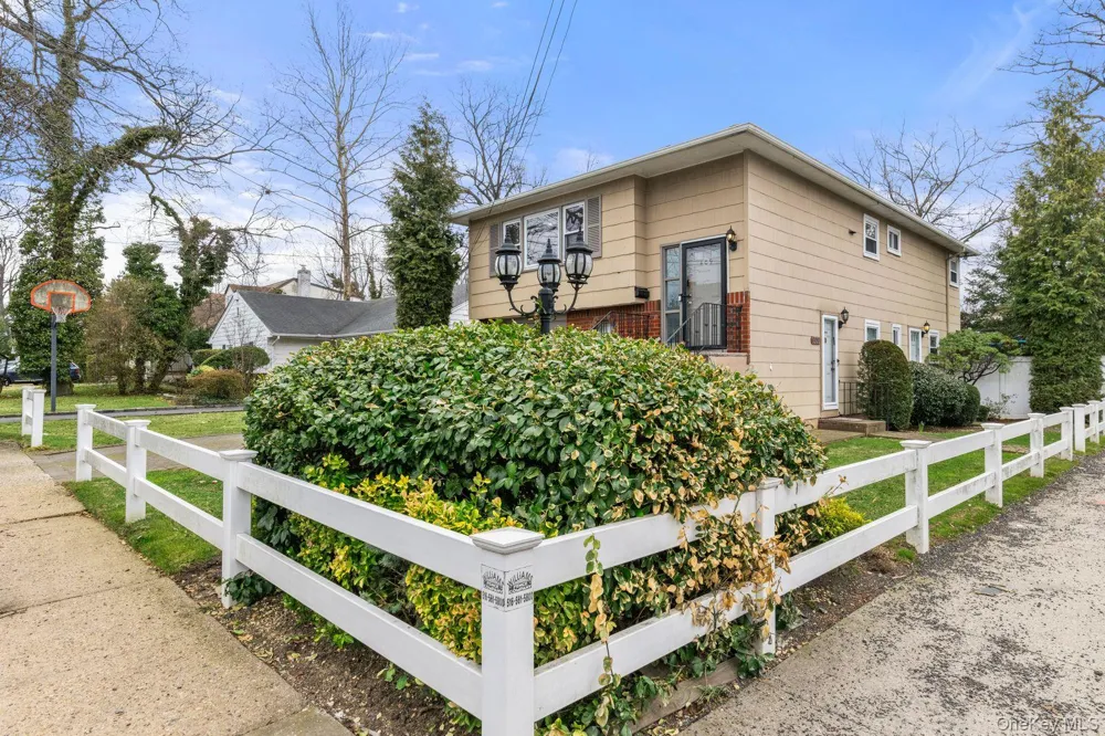 409 barnard Avenue Woodmere, NY 11559