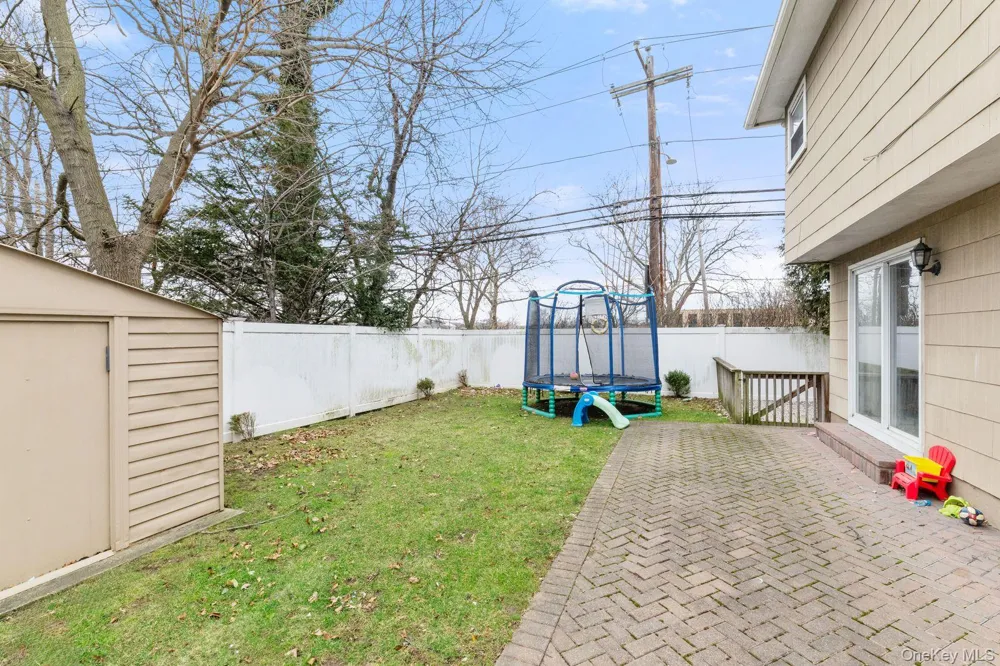 409 barnard Avenue Woodmere, NY 11559