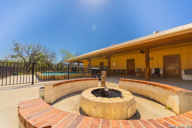 726 Tierra Linda Concan, TX 78838