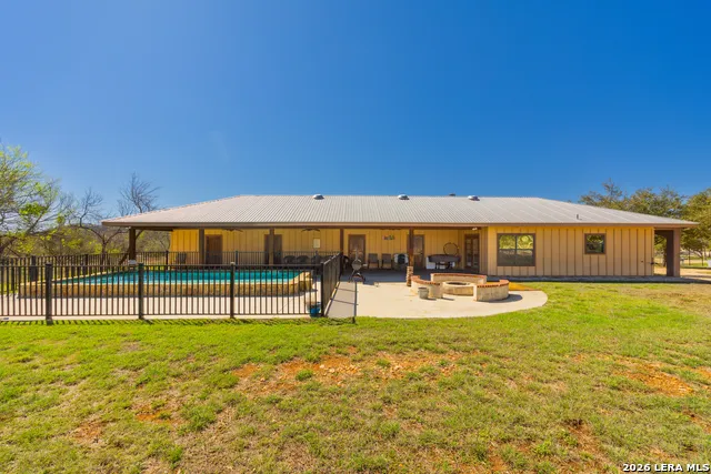 726 Tierra Linda Concan, TX 78838