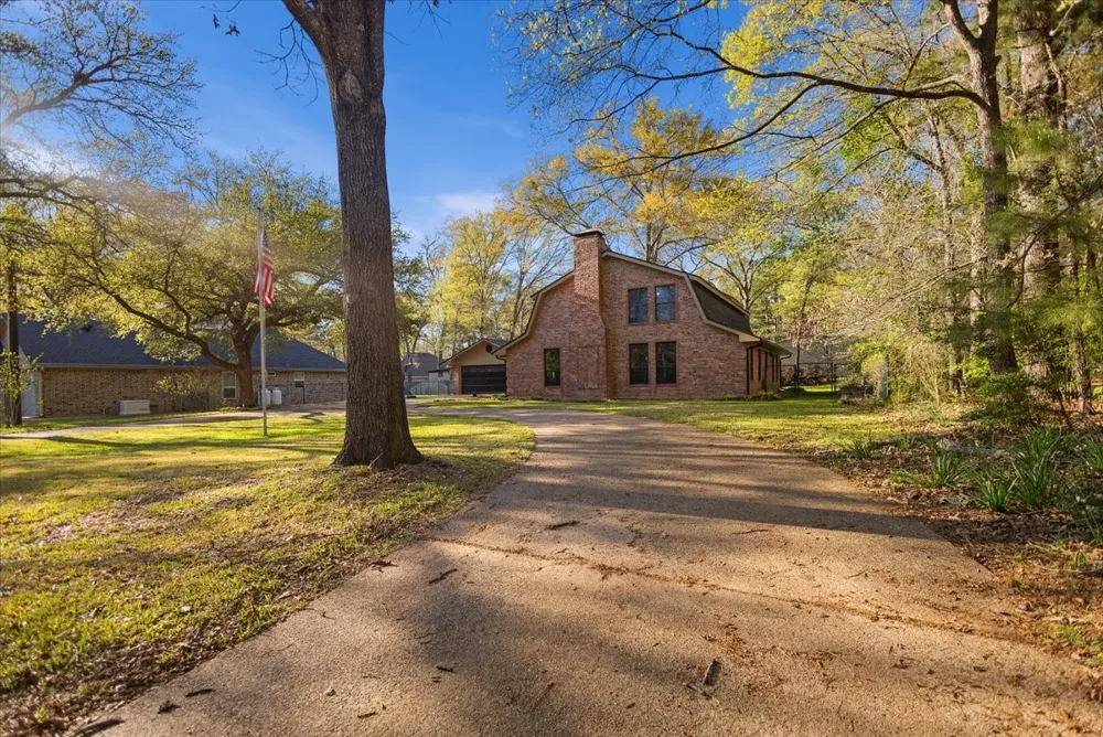 1635 Meadowlark Drive Hideaway, TX 75771