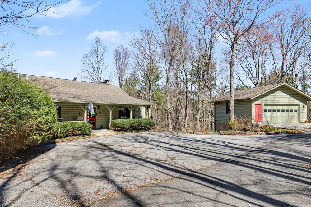 437 High Point Drive Scaly Mountain, NC 28775