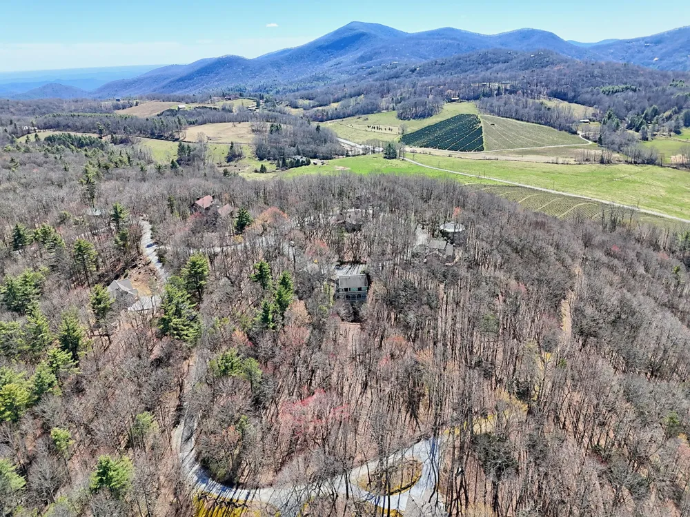 437 High Point Drive Scaly Mountain, NC 28775