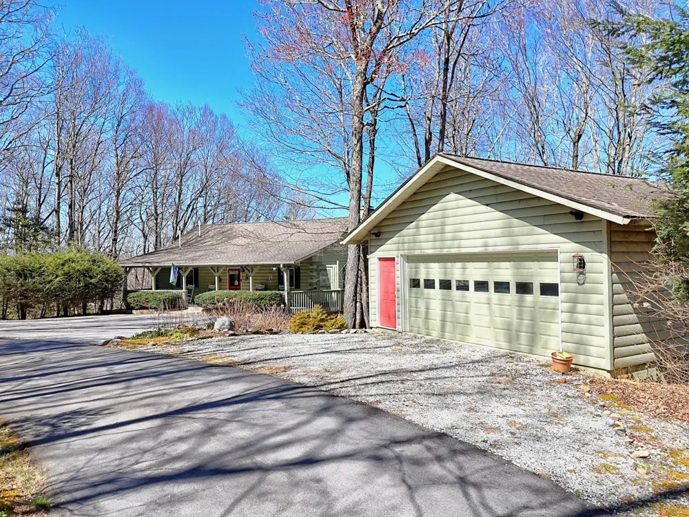 437 High Point Drive Scaly Mountain, NC 28775